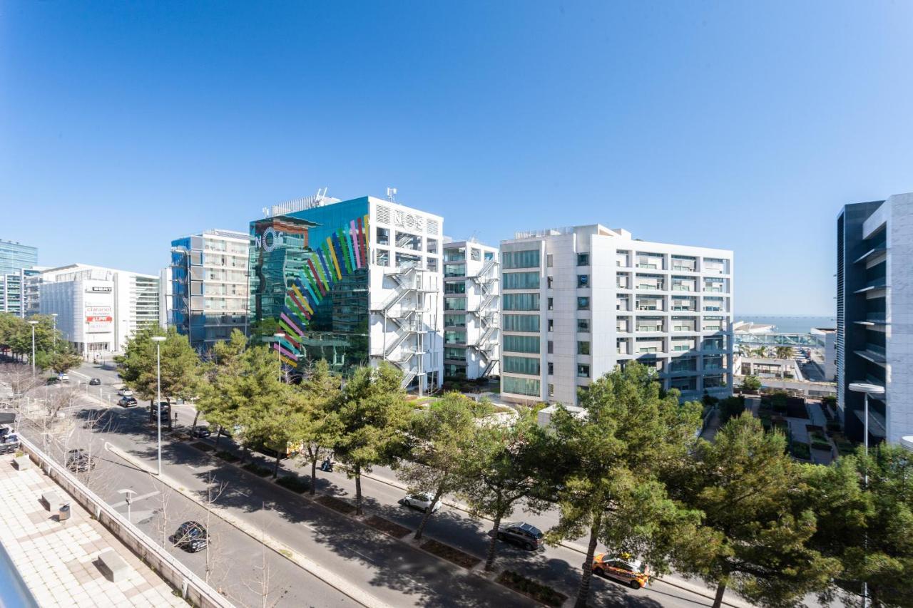 Central Orient Residence - Modern, Spacious And Sunny! By The River! Лиссабон Экстерьер фото