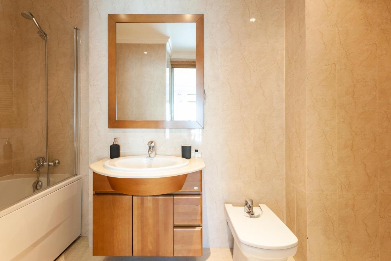 Central Orient Residence - Modern, Spacious And Sunny! By The River! Лиссабон Экстерьер фото